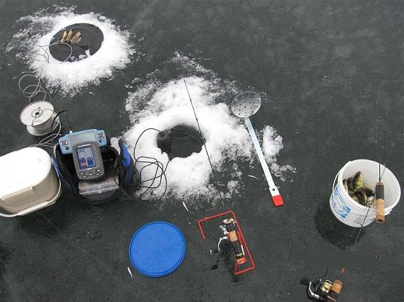 DIY wireless remote controlled ice fishing camera panner